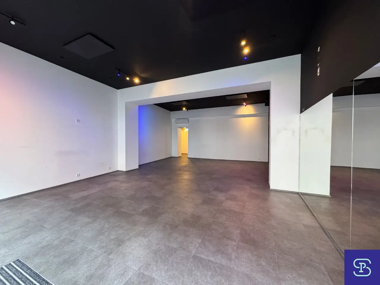 Hernalser Hauptstraße: 85m² Gassenlokal in Frequenzlage - 1170 Wien
