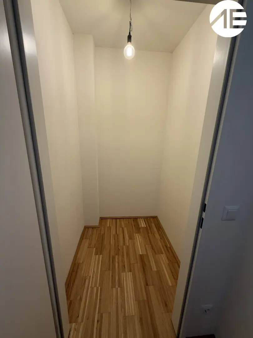 2-room attic apartment with terrace in the 20th district