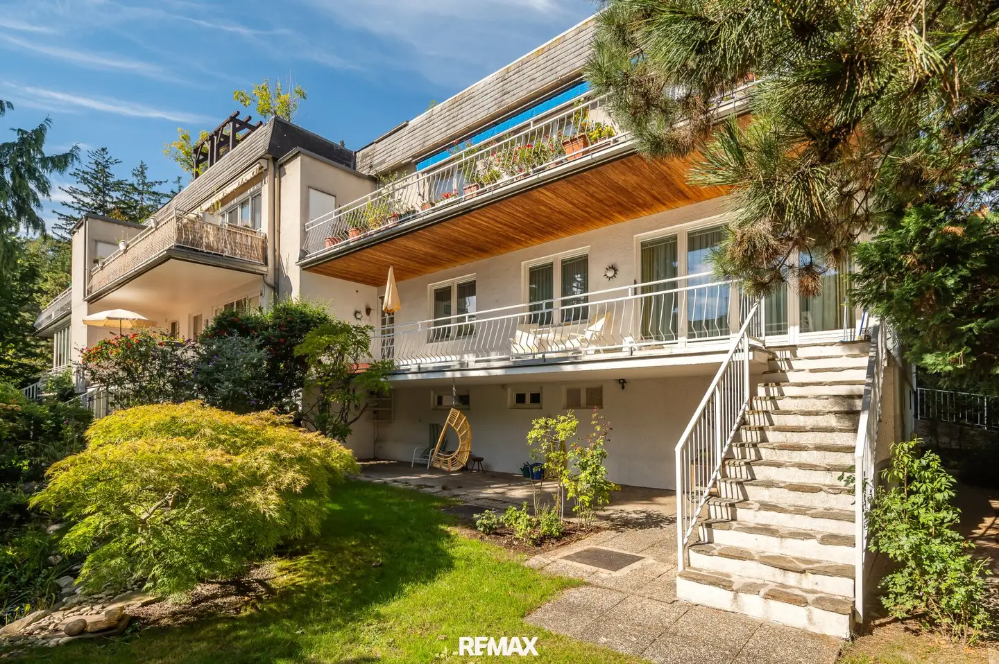 Garden Apartment with Biotope, Sauna and Garage