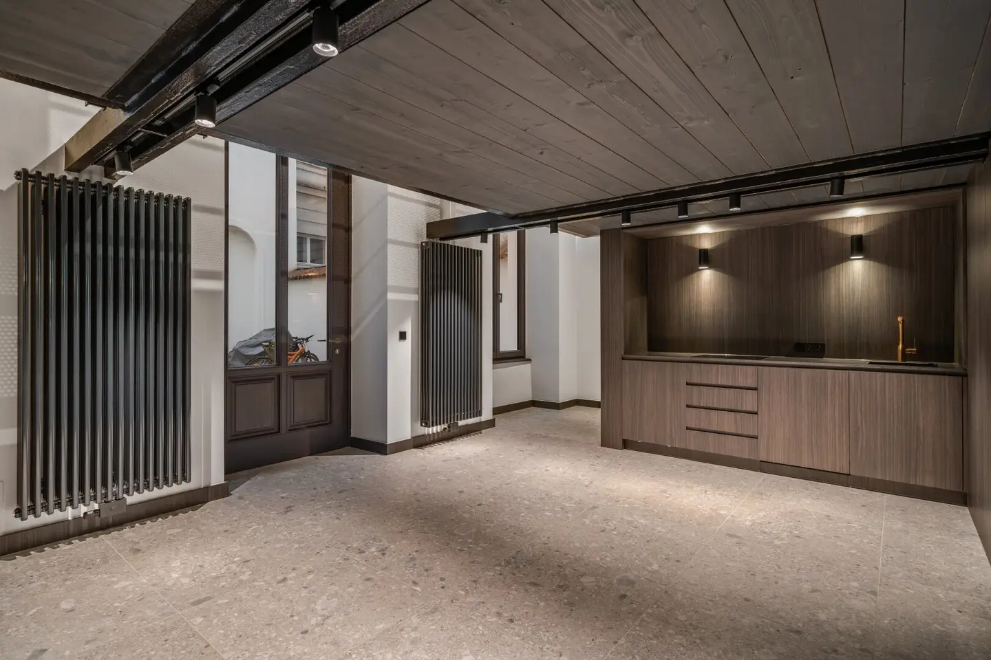 Characterful Office Loft, Industrial Charm on Two Levels