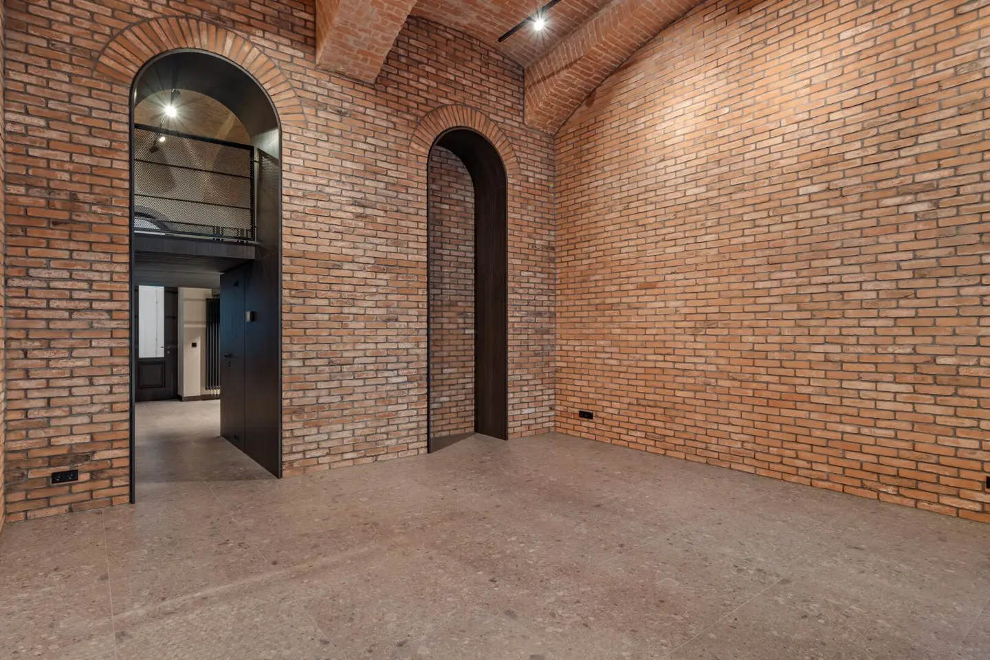 Characterful Office Loft, Industrial Charm on Two Levels
