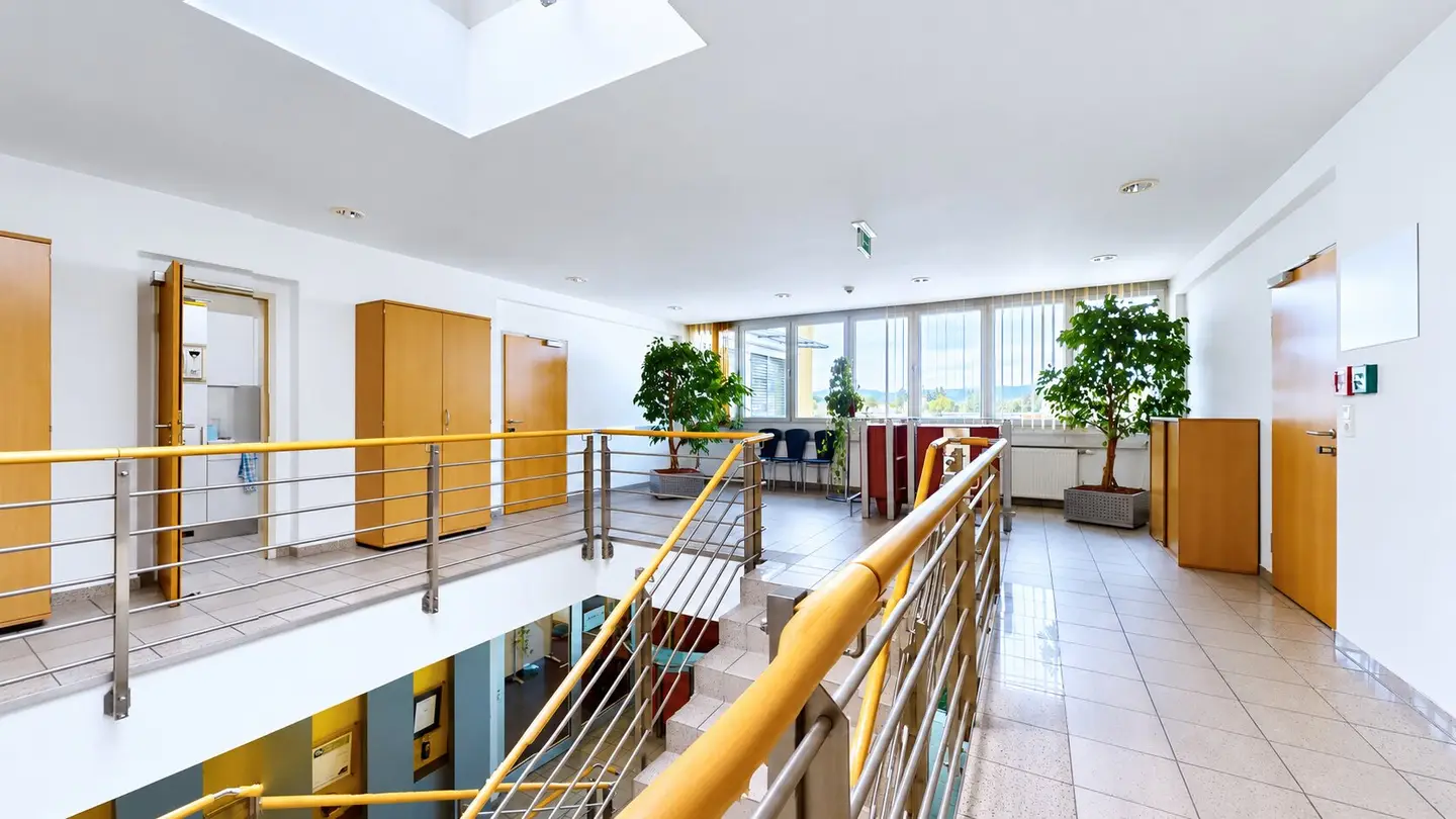Three offices with parking in Klagenfurt – conference area optional