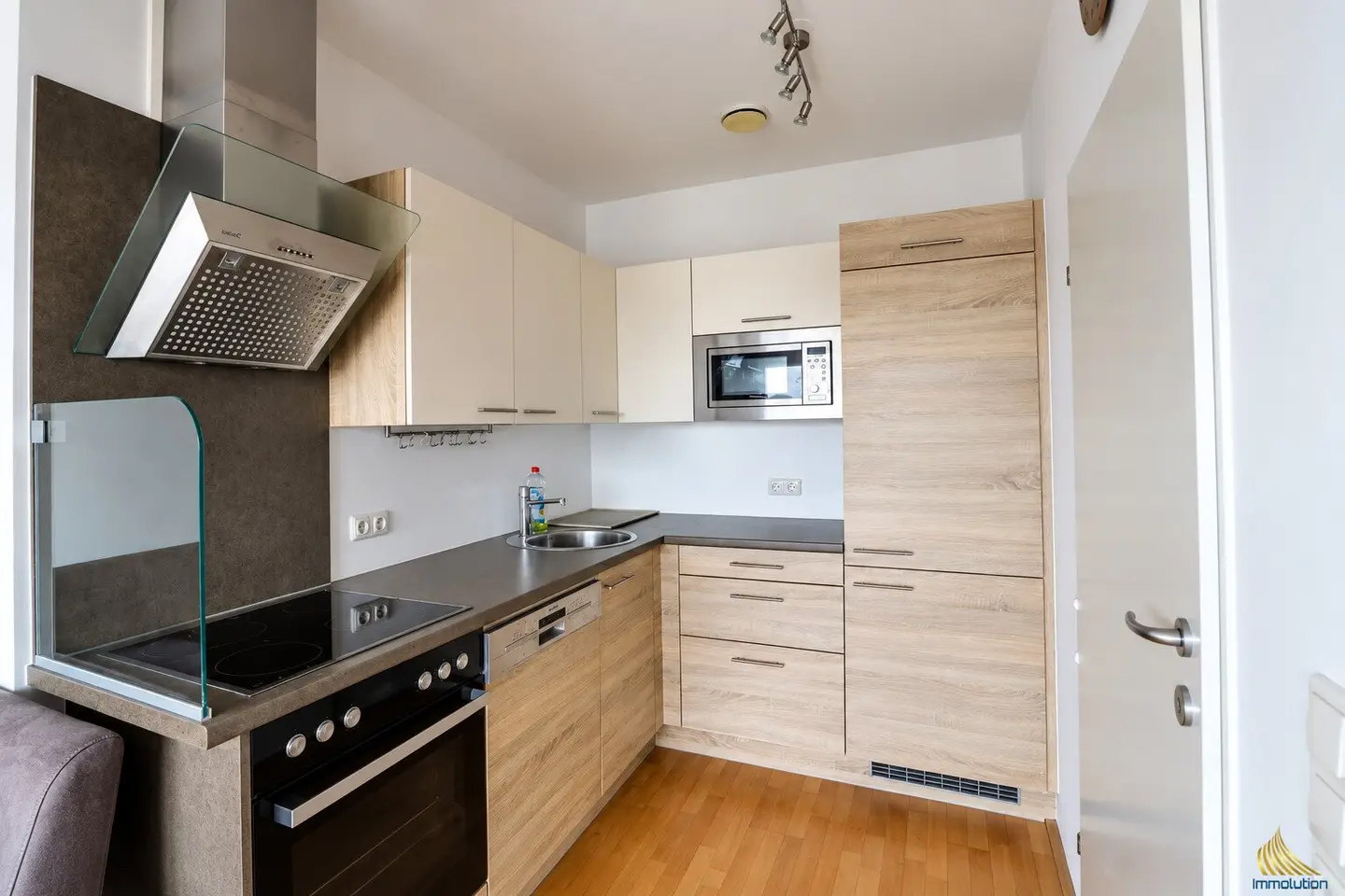 Voll möbliert und sofort verfügbar mit 2 Loggien, Garage &amp; Lift