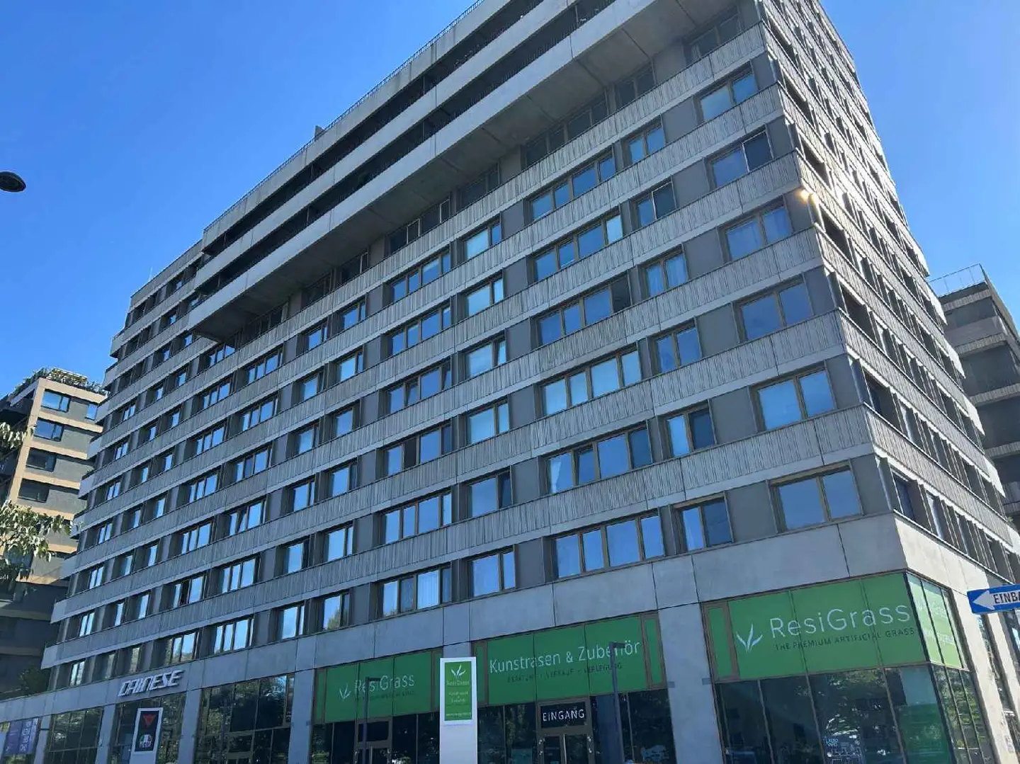 Wohnung mit großem Balkon und Klimaanlage