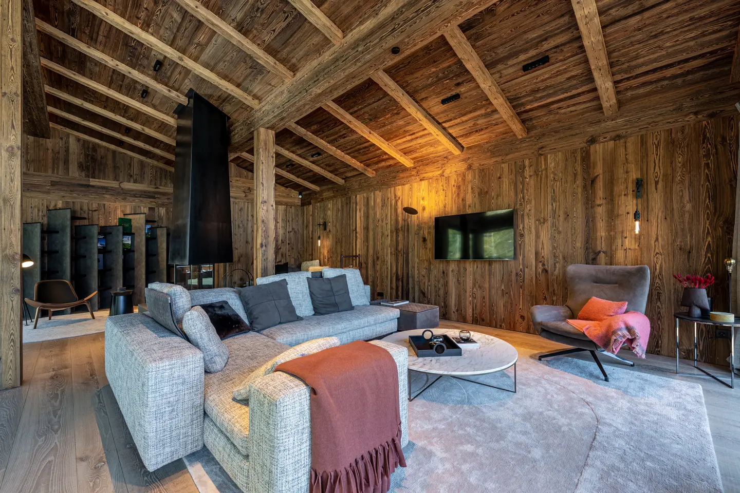 Alpine maisonette apartment with sauna and panoramic view