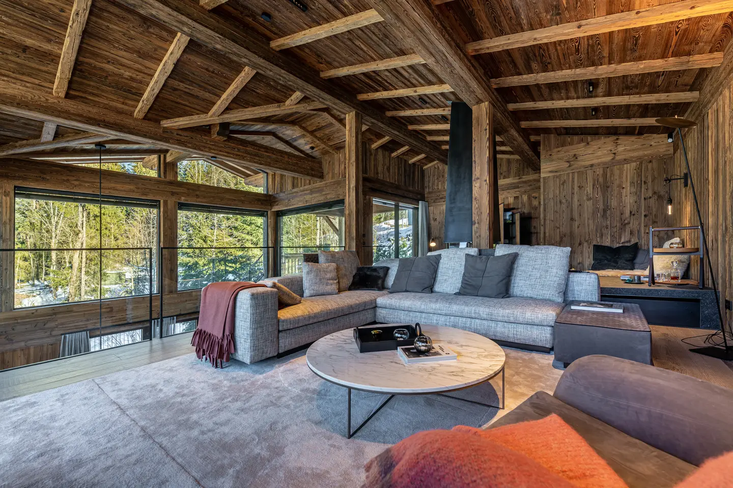 Alpine maisonette apartment with sauna and panoramic view