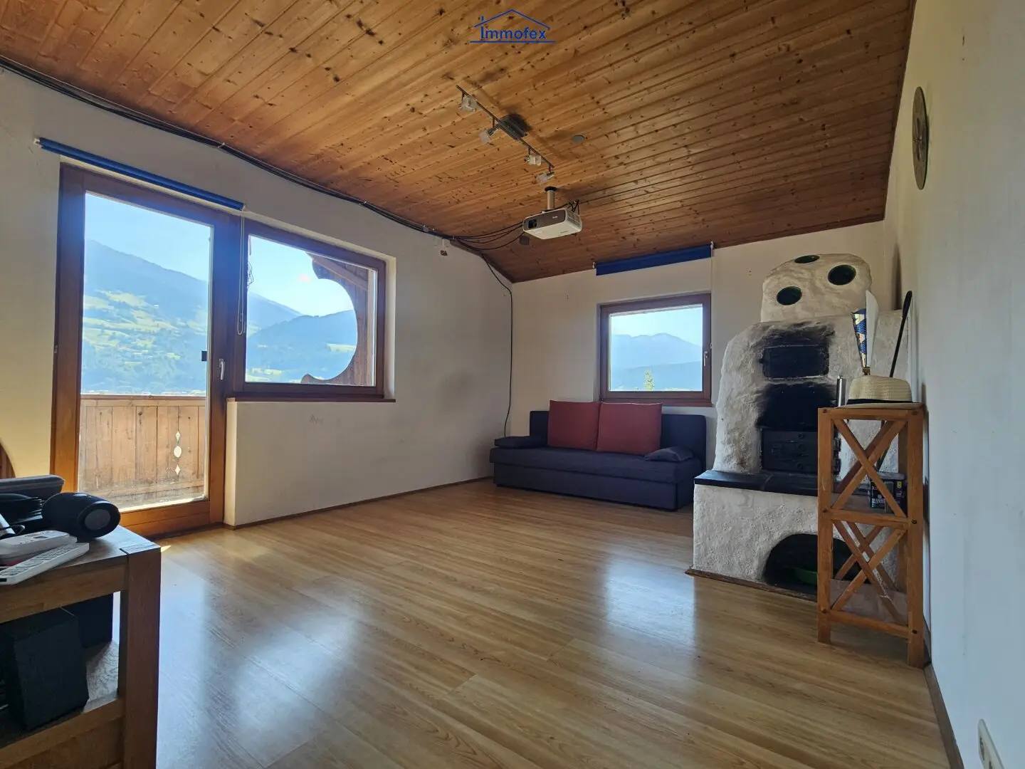 Sonnige und ruhige 4-Zimmer  Wohnung im 2-Familienhaus