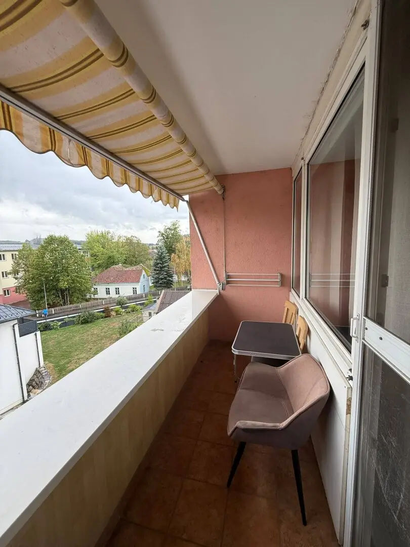 Open-ended rented 3-room apartment with loggia in St. Georgen am Steinfelde for sale