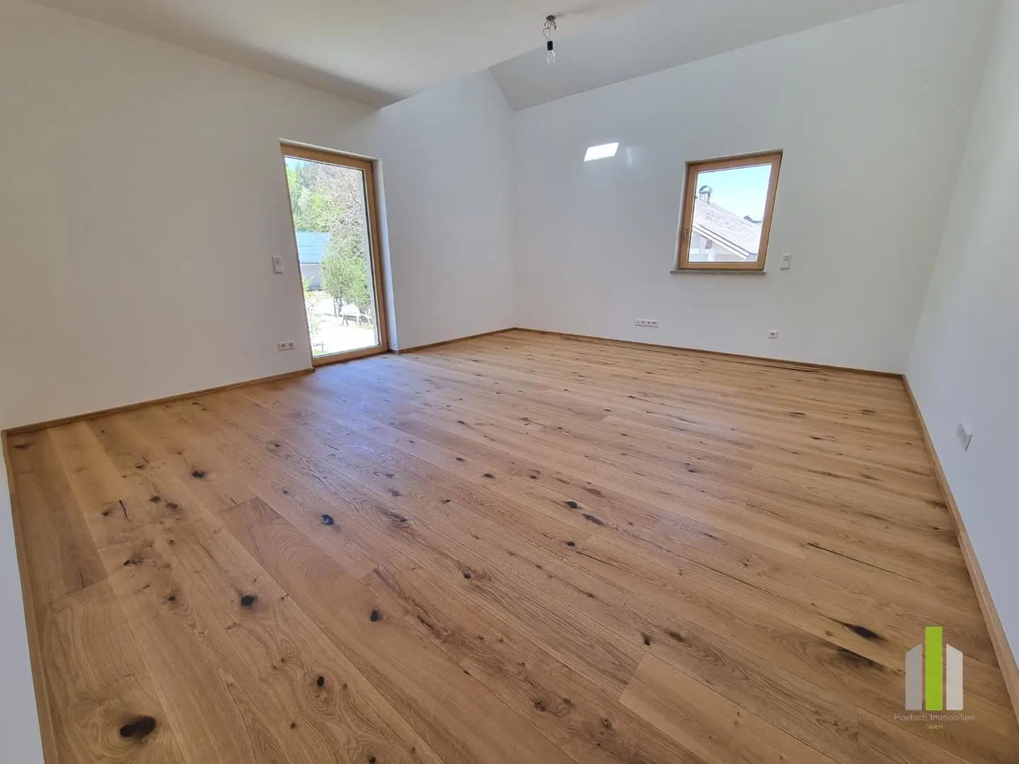Hochwertige Erdgeschosswohnung in sonniger ruhiger Lage mit Loggia und Balkon