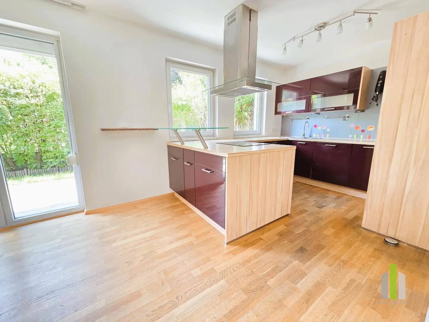 Neuwertige Familienwohnung mit sonniger Südwestterrasse