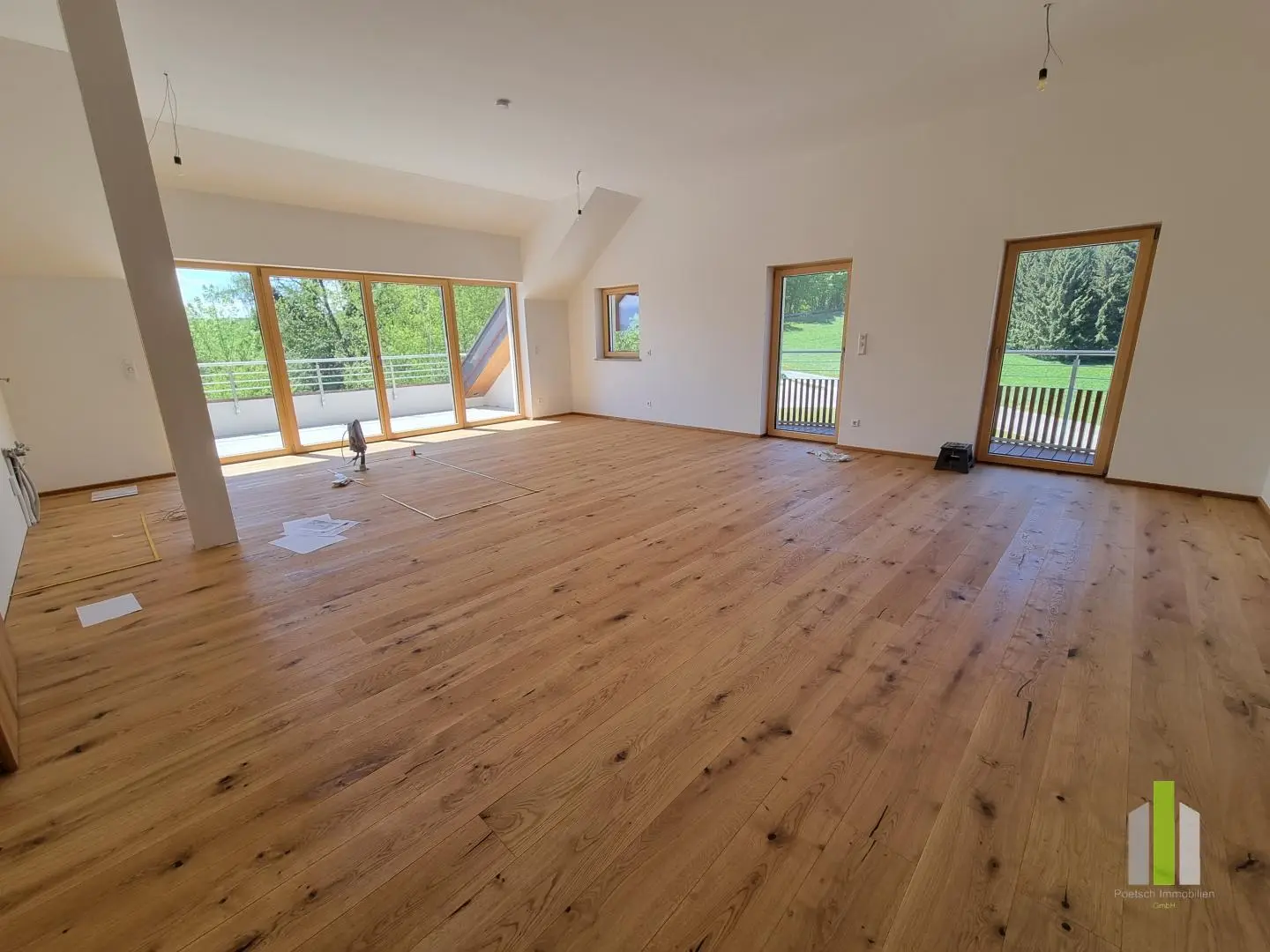 Sonnige Wohnung mit Südloggia und hochwertiger Küche