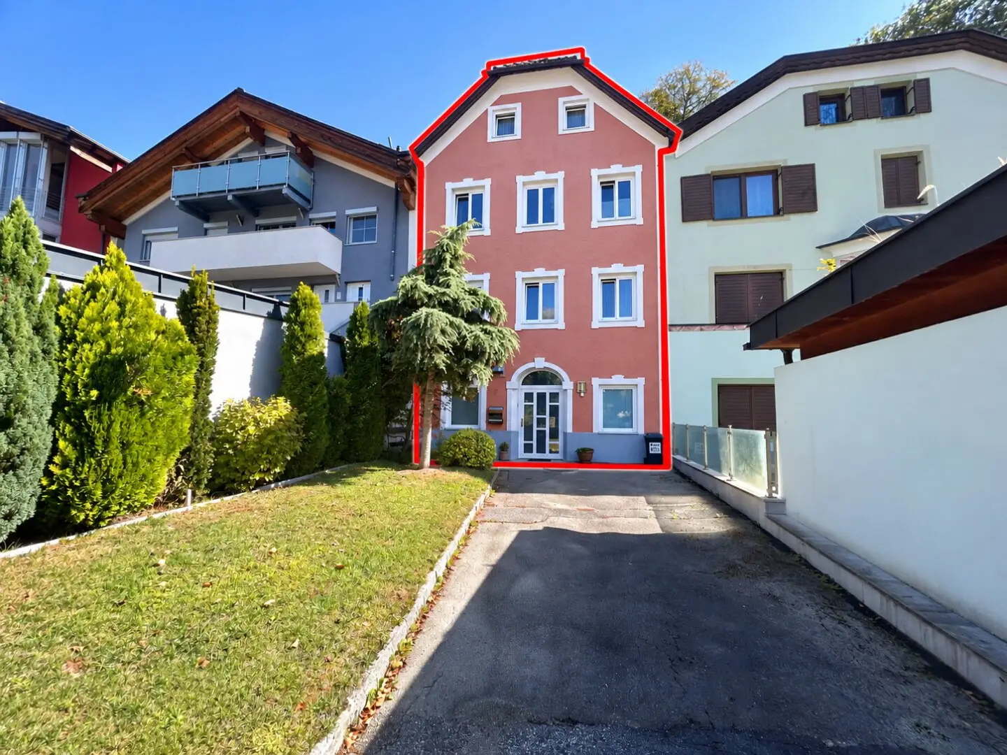 Schwaz: Wohnhaus mit viel Potenzial (Grundstücksfläche ca. 740 m²)