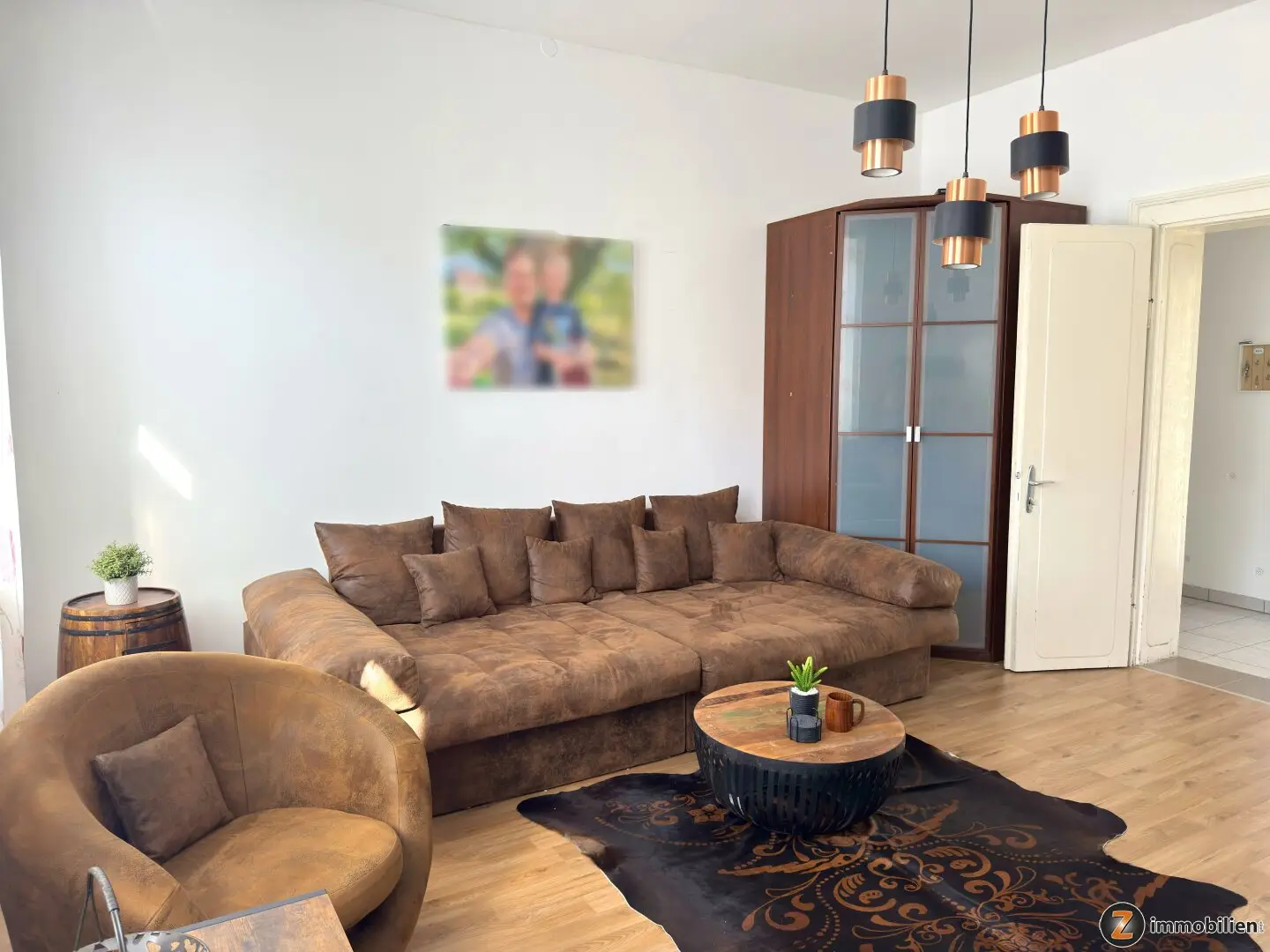 Großzügige Liegenschaft mit barrierefreien Eingang, Büro und Garage
