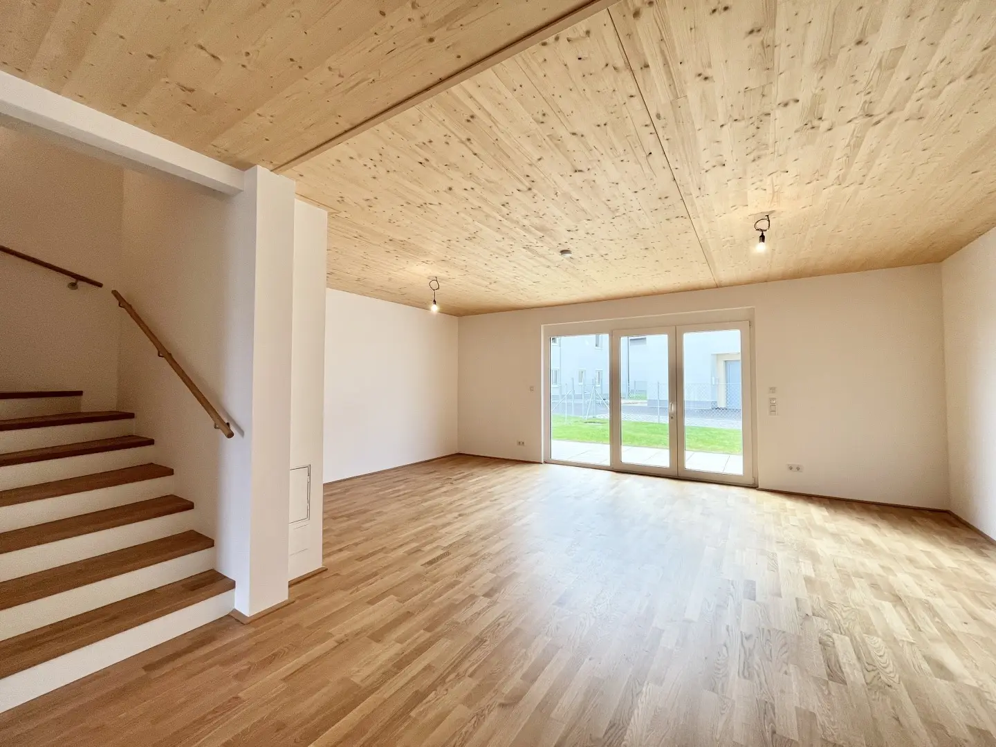 Lichtdurchflutete Familienwohnung mit Privatgarten