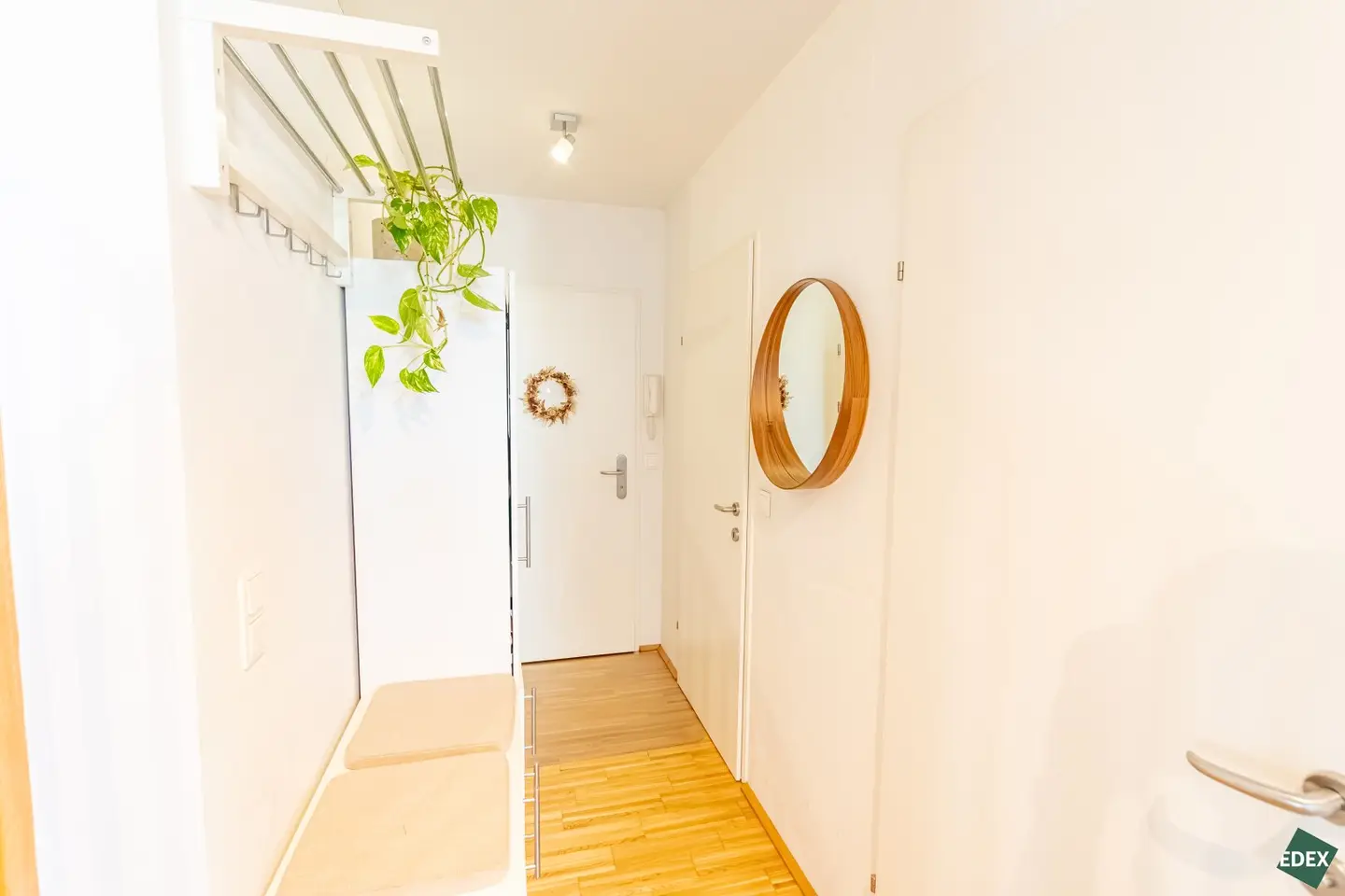 Schöne 4-Zimmer-Dachgeschoß-Maisonette mit ruhig gelegener Terrasse