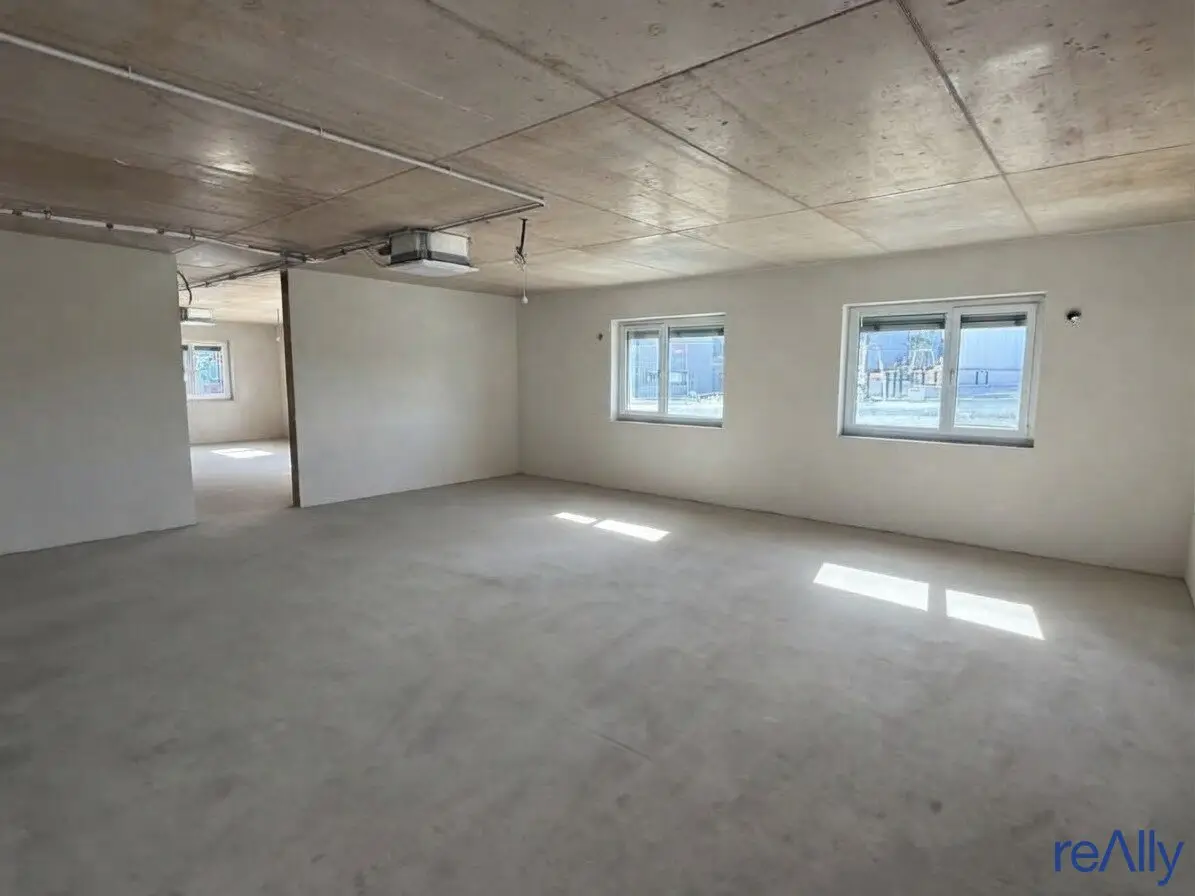 94m² for your vision – Individually customizable practice medical office commercial space in Mödling