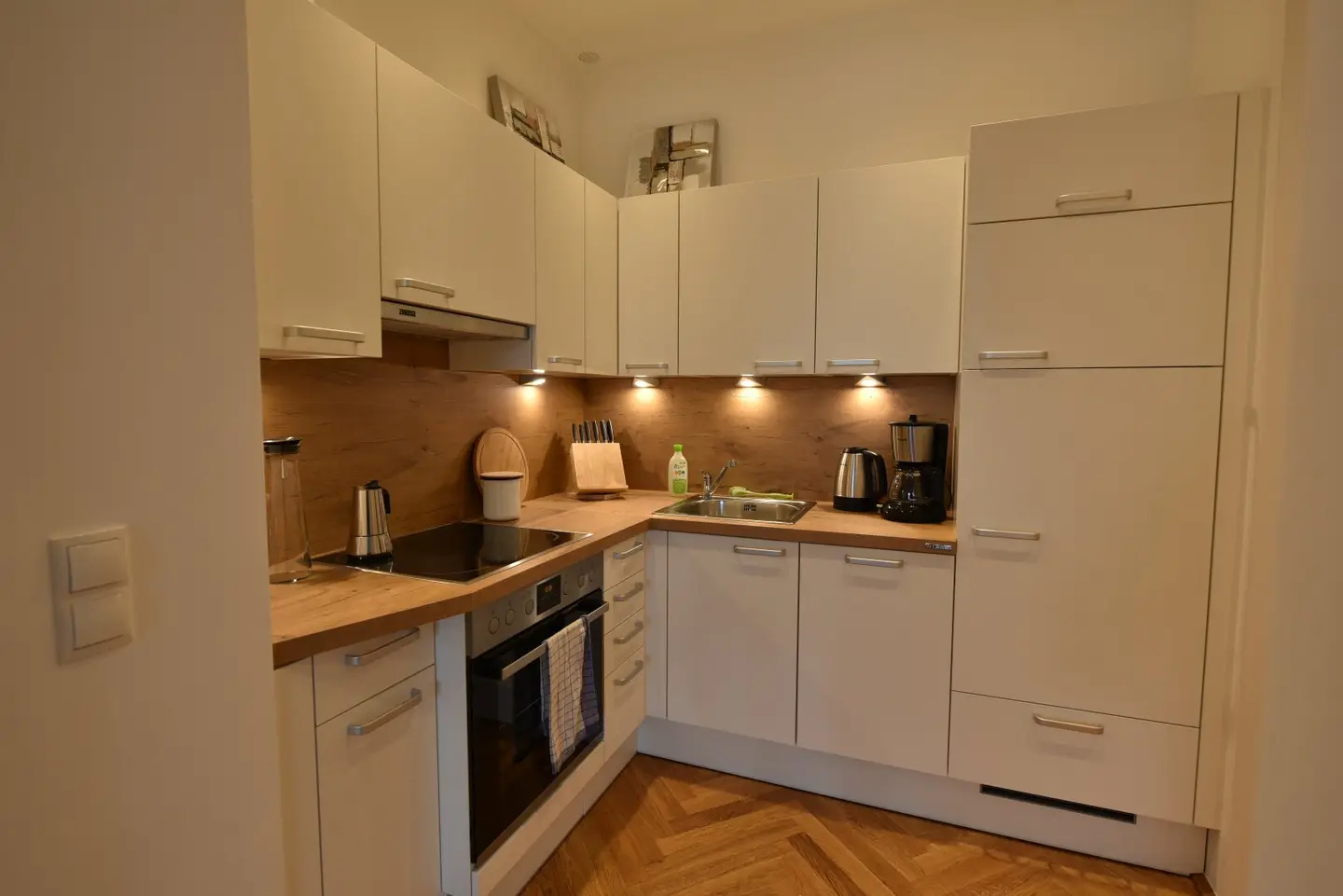 Furnished historic apartment with balcony – Open-ended