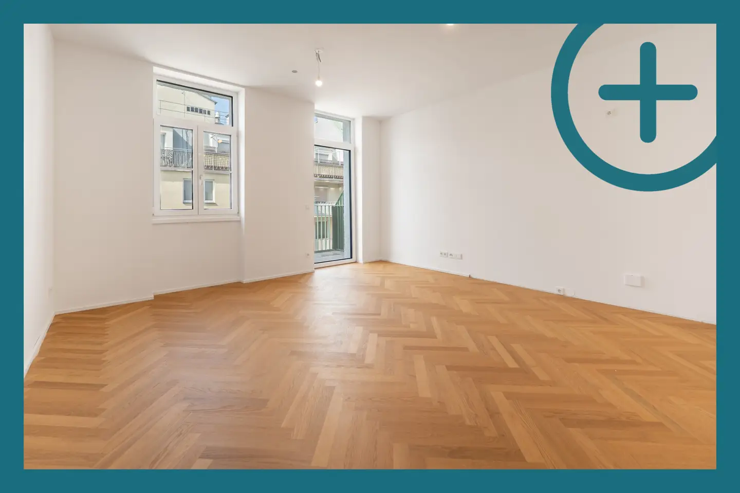 Helle Altbauwohnung mit Wohnküche und Balkon