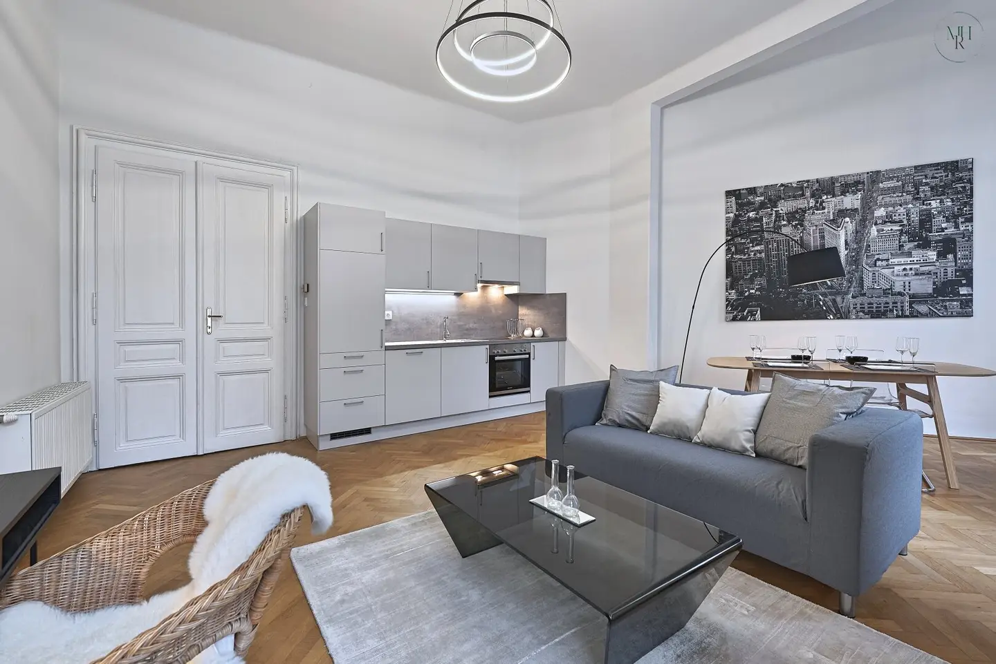 Charmante 3-Zimmer Wohnung vollmöbliert bei Josefsplatz
