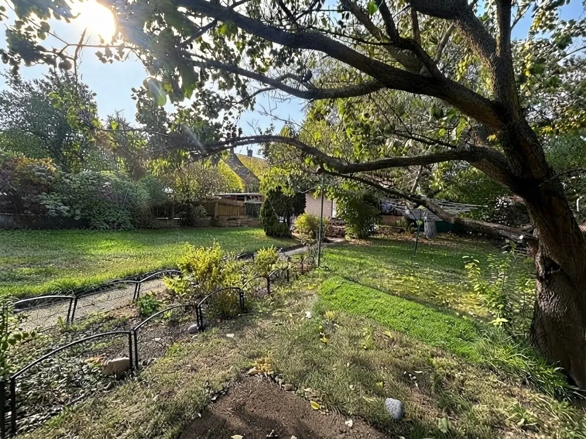 Top Gelegenheit- Hausanteil mit großem Garten in bester Lage