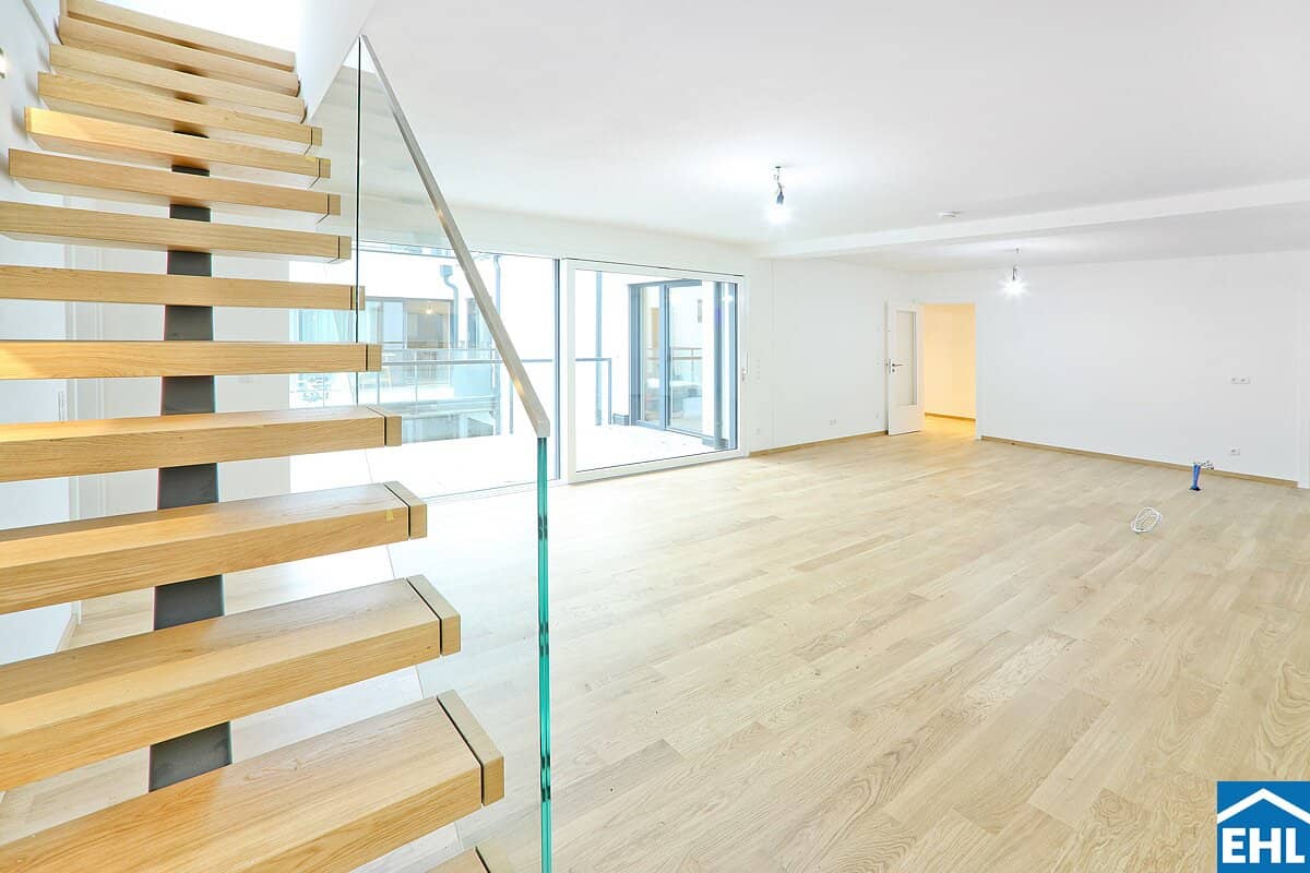 Apartment at the foot of the Red Mountain in a green setting with private outdoor space