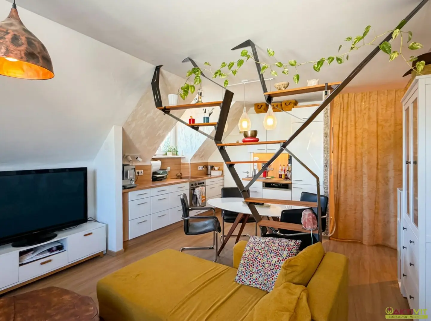 Zentral in Weiz: Gepflegte 4-Zimmer-Wohnung mit Gemeinschaftsgarten &amp; Tiefgaragenoption