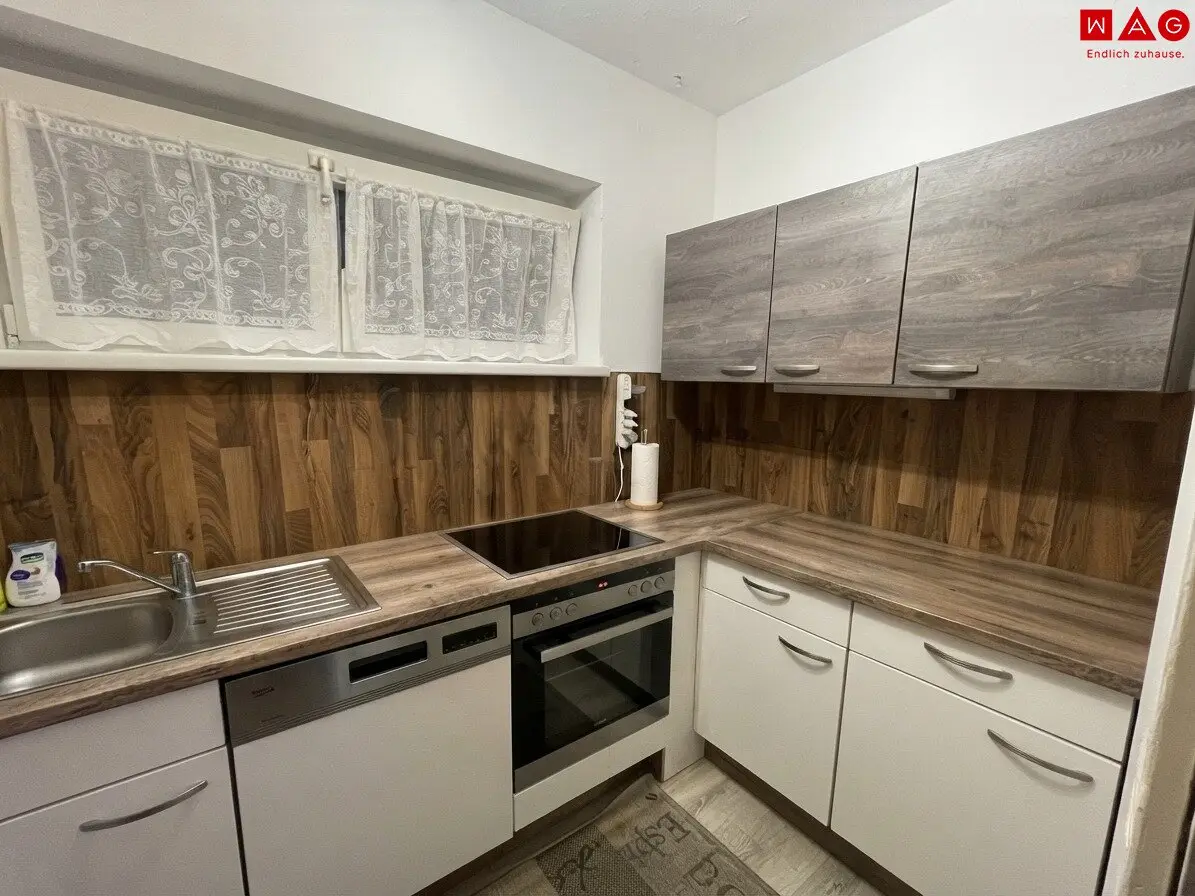 Living like a terraced house, great ground floor terrace apartment with carport