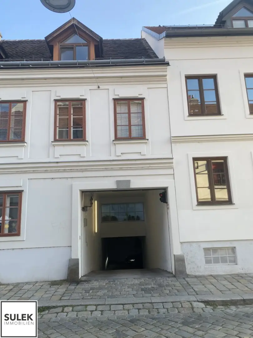 Garage parking space in the heart of Margareten (Hofgasse / Margaretenstraße) - Commission free for the tenant