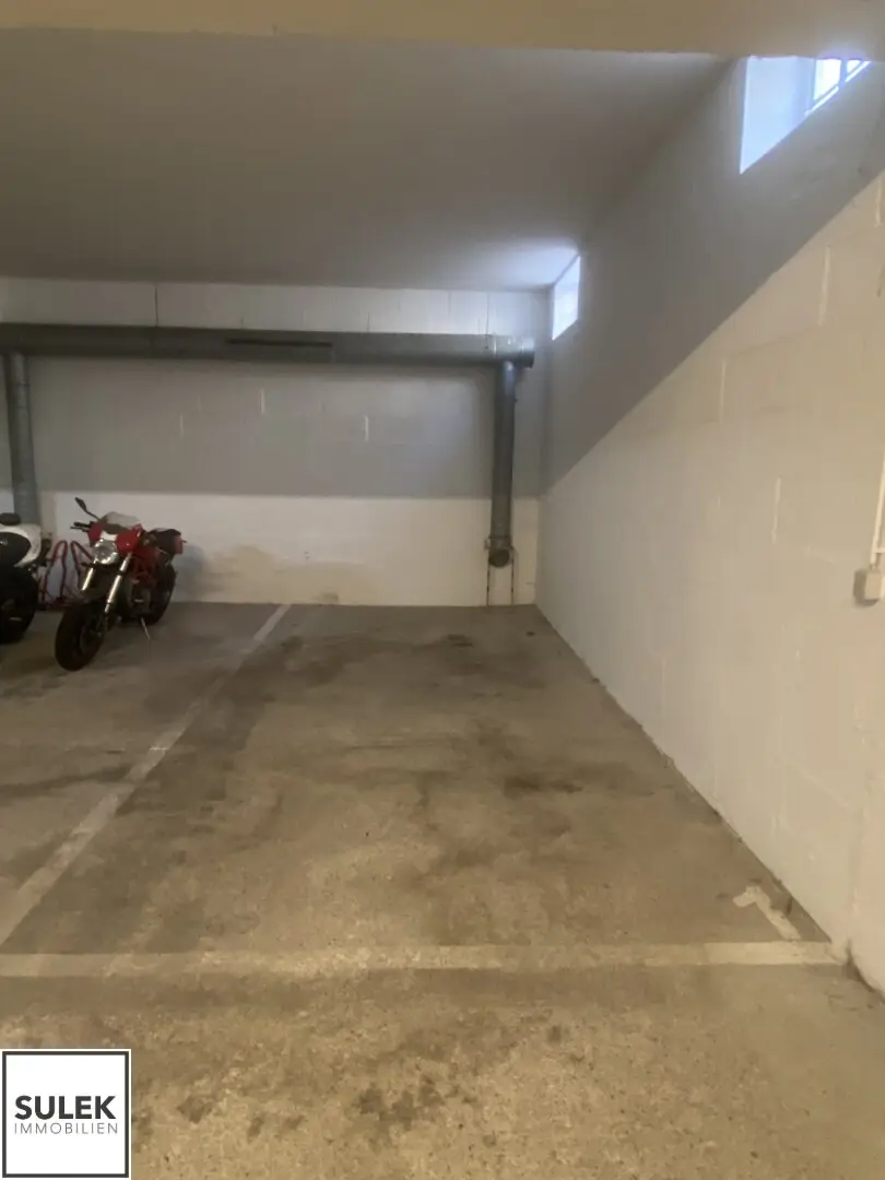 Garage parking space in the heart of Margareten (Hofgasse / Margaretenstraße) - Commission free for the tenant