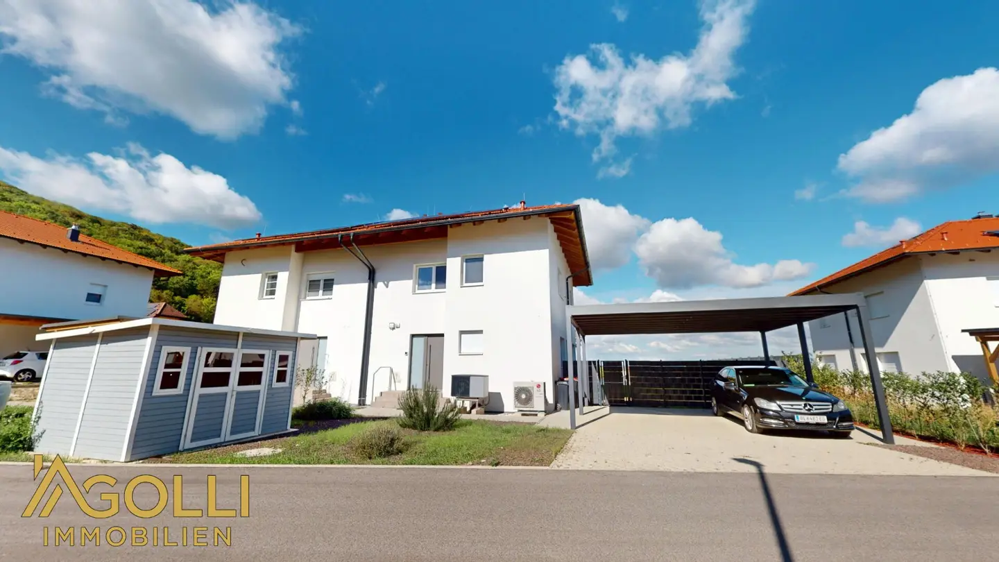 Hochwertige Doppelhaushälfte mit Weitblick, großzügigem Raumangebot &amp; moderner Haustechnik