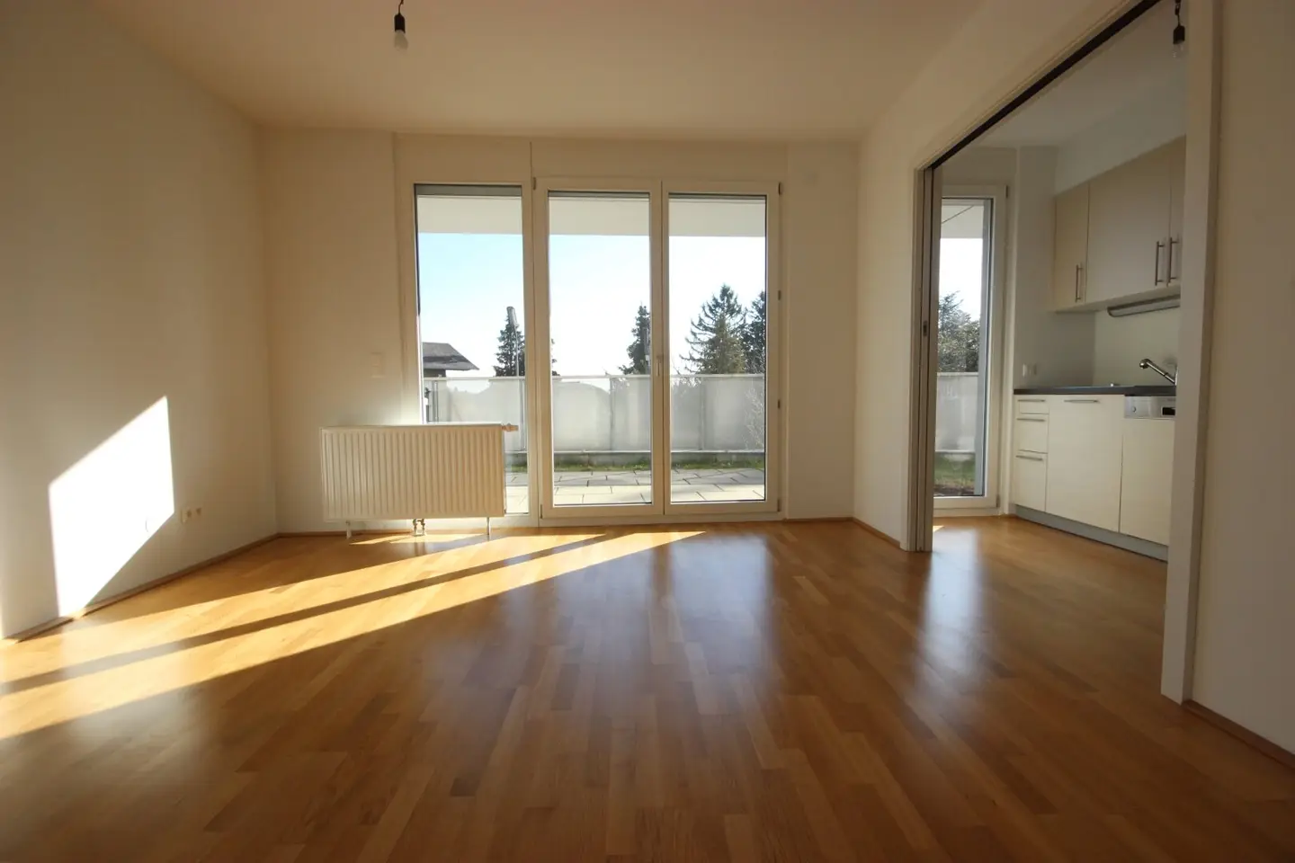 GARTENWOHNUNG + BESTE LAGE + TERRASSE + TOPZUSTAND!