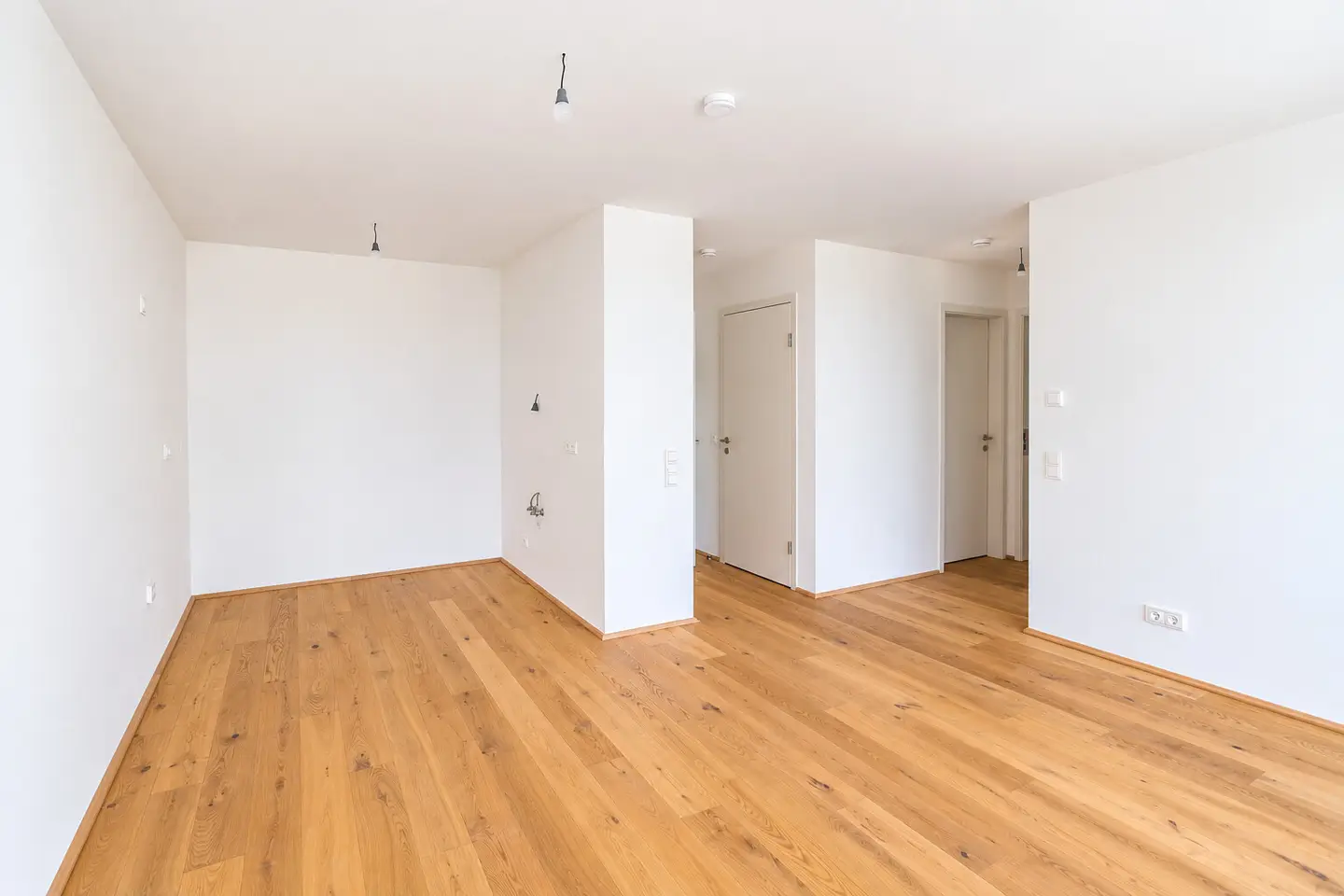 Bright Dachgeschosswohnung close to main station