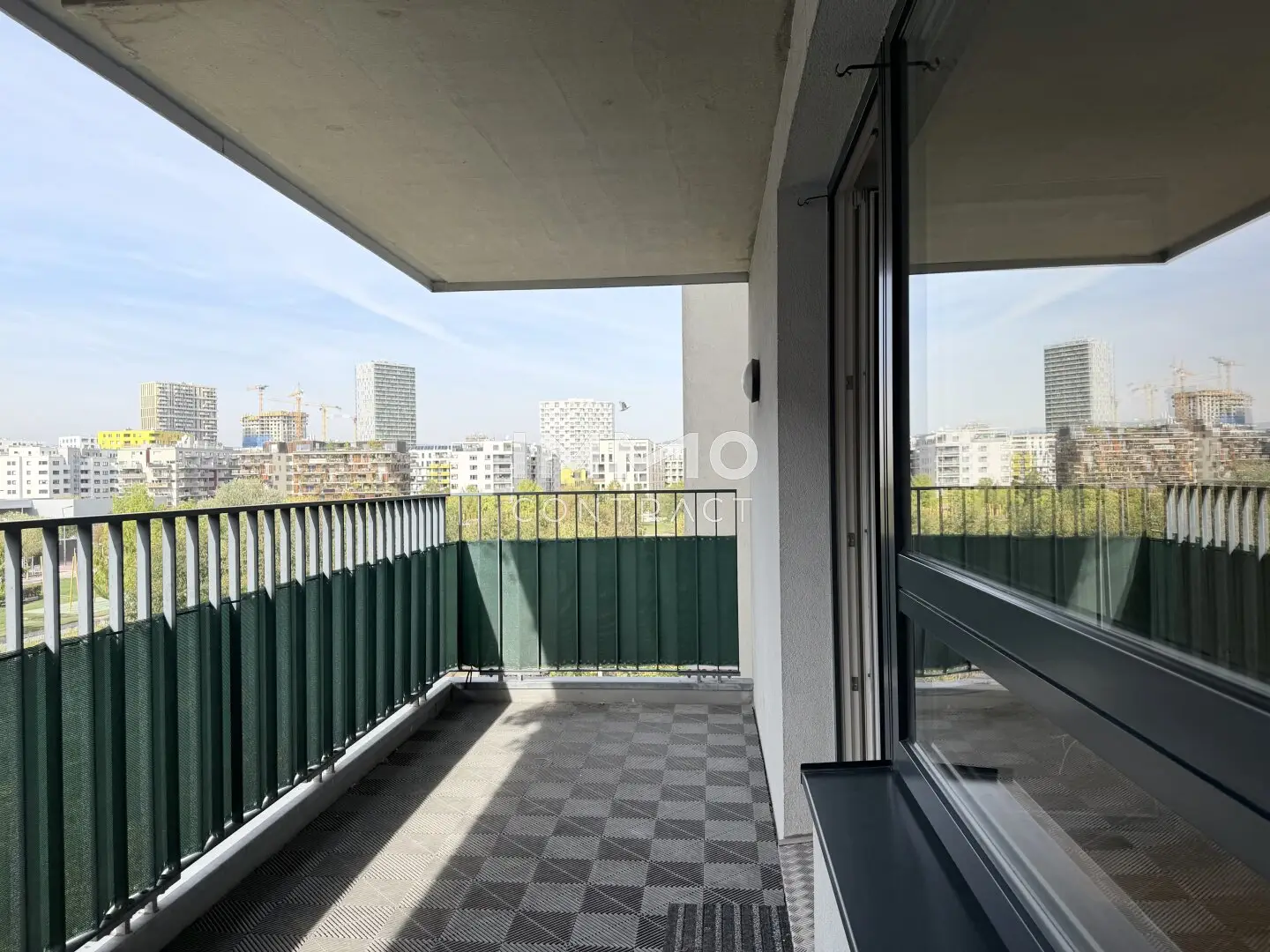 Living like in a hotel – quiet 2-room apartment with balcony, fitness and wellness