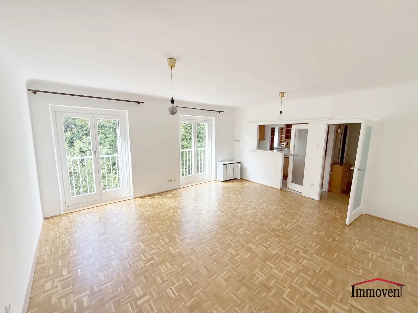 Living in Grinzing - nice 1-room apartment with view of greenery - inquiries only by email possible!