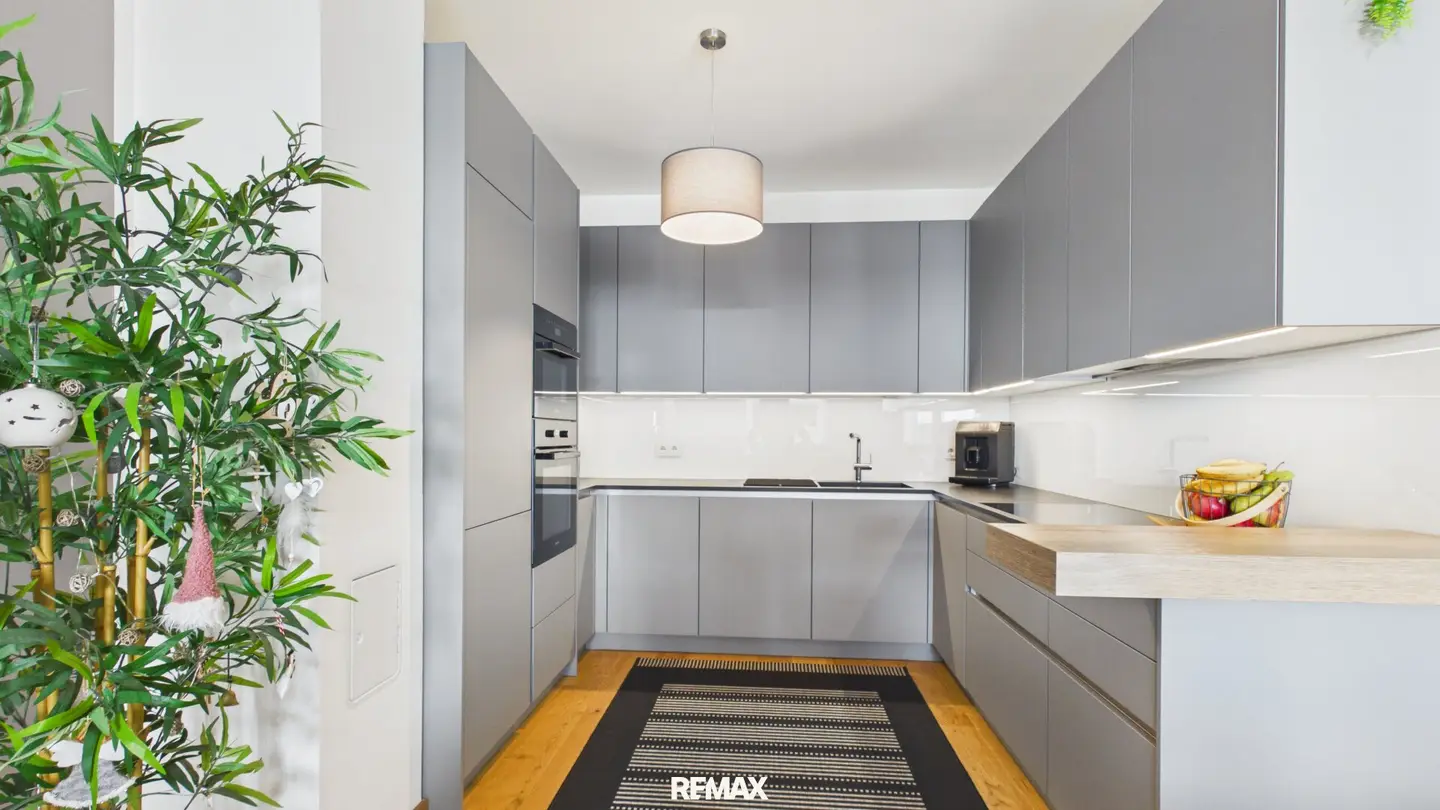 Gartenwohnung der Extraklasse – 133 m², 2 Terrassen, 2 Bäder, 2 Garagenplätze