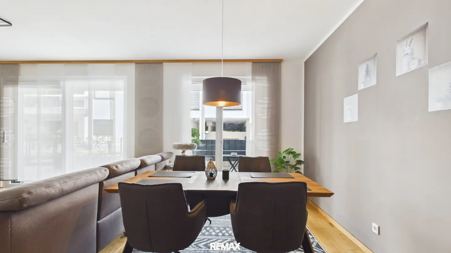 Gartenwohnung der Extraklasse – 133 m², 2 Terrassen, 2 Bäder, 2 Garagenplätze