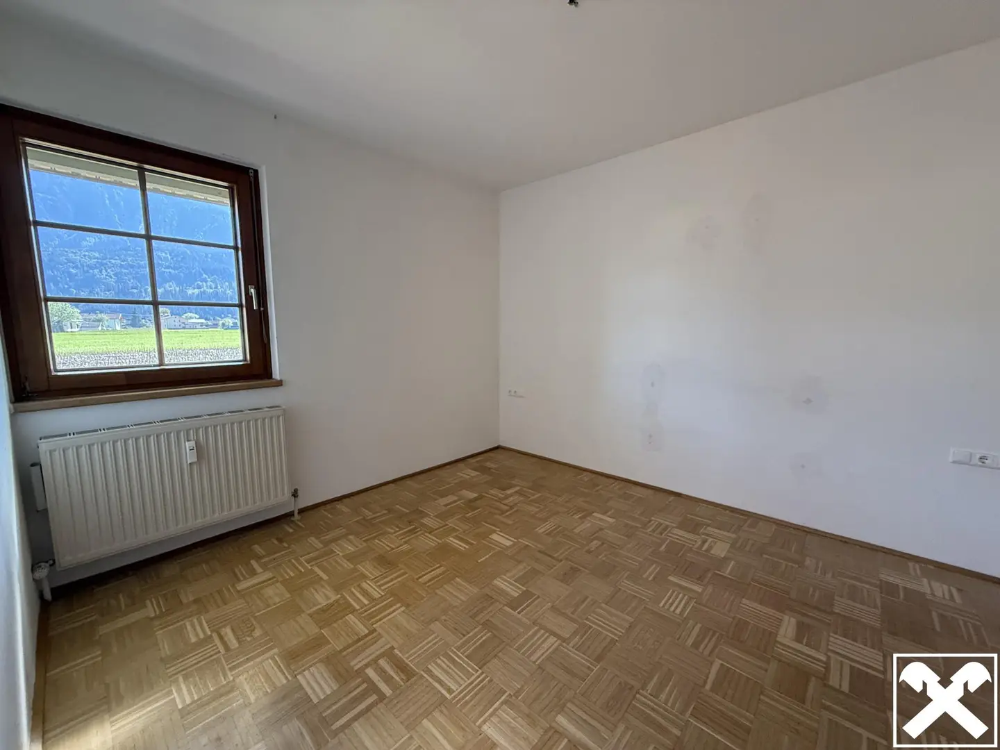 Erdgeschosswohnung mit Eigengarten und Loggia