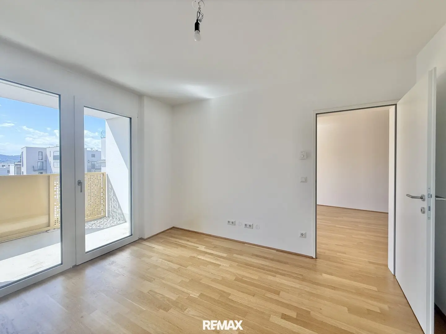 Tokio Gardens | 2-Zimmer-Wohnung mit Balkon im 6. Stock