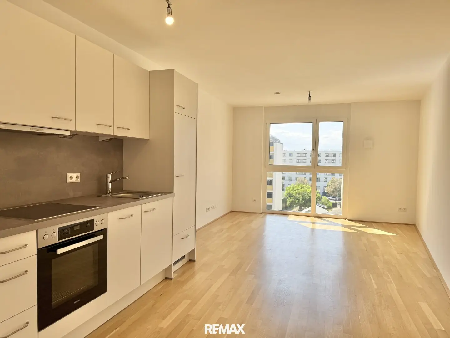 Tokio Gardens | 2-Zimmer-Wohnung mit Balkon im 6. Stock