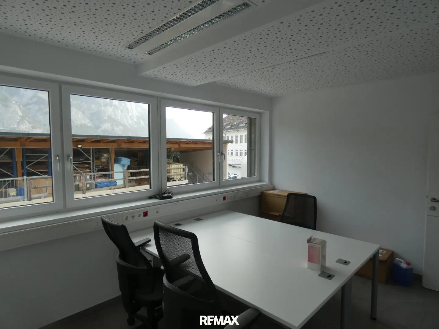 Neuwertiges und barrierefrei erreichbares Einzelbüro im Gewerbegebiet Kematen zu mieten