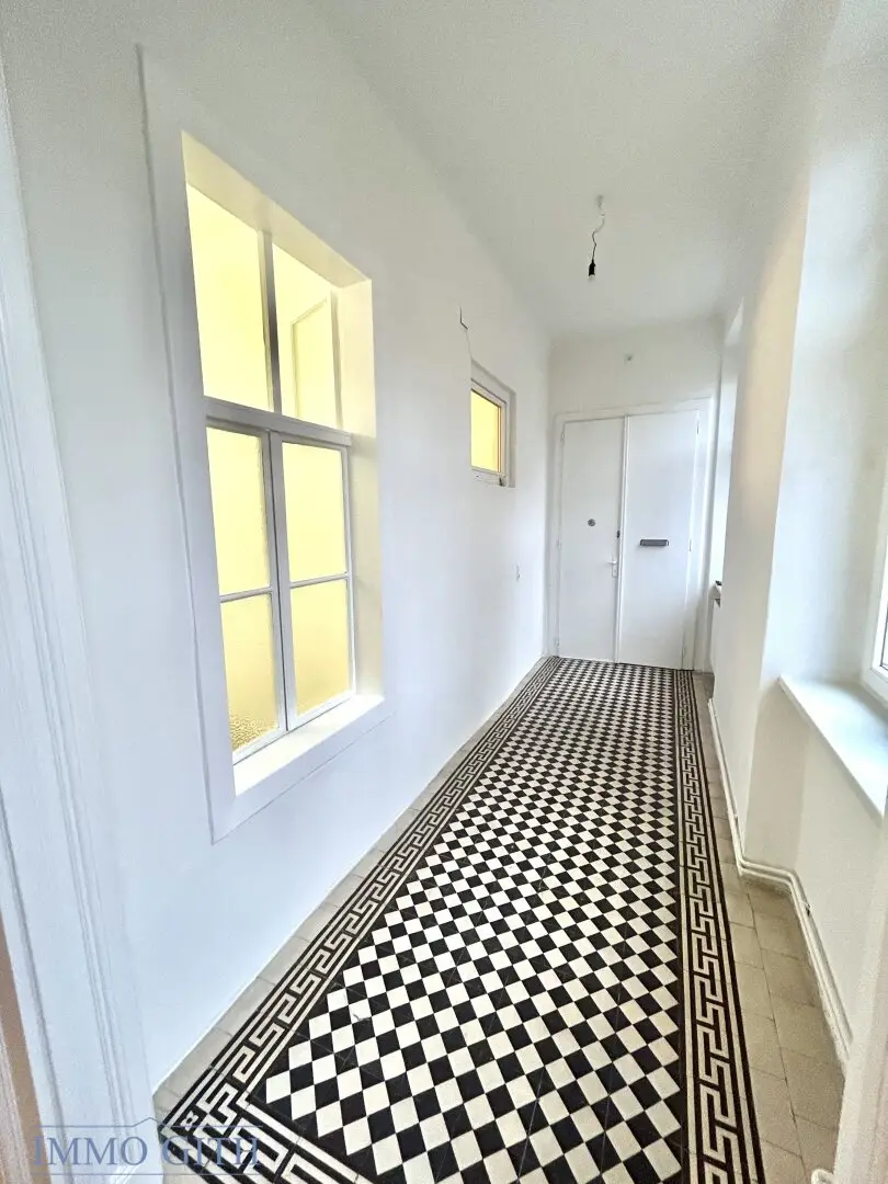 RENOVATED OLD BUILDING JEWEL: COMMISSION-FREE, UNLIMITED 133 m² 4-ROOM APARTMENT, FLATSHARE SUITABLE, NEAR U4/U6 FOR RENT