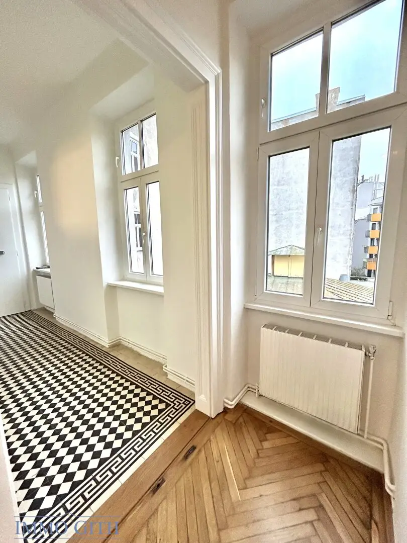 RENOVATED OLD BUILDING JEWEL: COMMISSION-FREE, UNLIMITED 133 m² 4-ROOM APARTMENT, FLATSHARE SUITABLE, NEAR U4/U6 FOR RENT