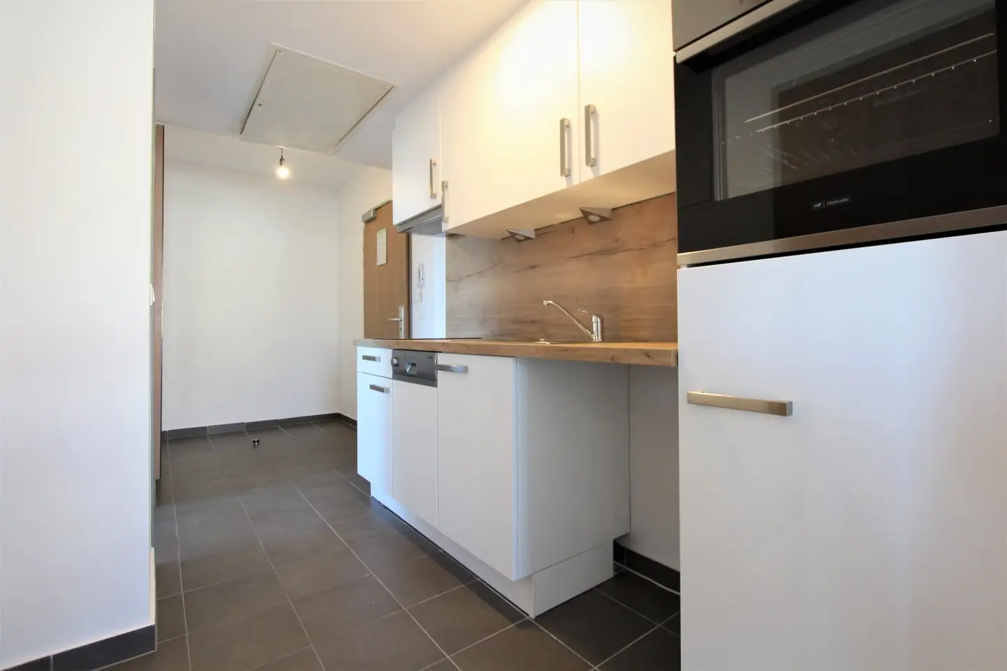 2-room attic apartment with 39 m² terrace in the 21st district