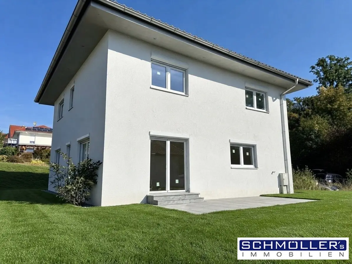 New build first occupancy Modern timber-frame house with plenty of space at the forest edge