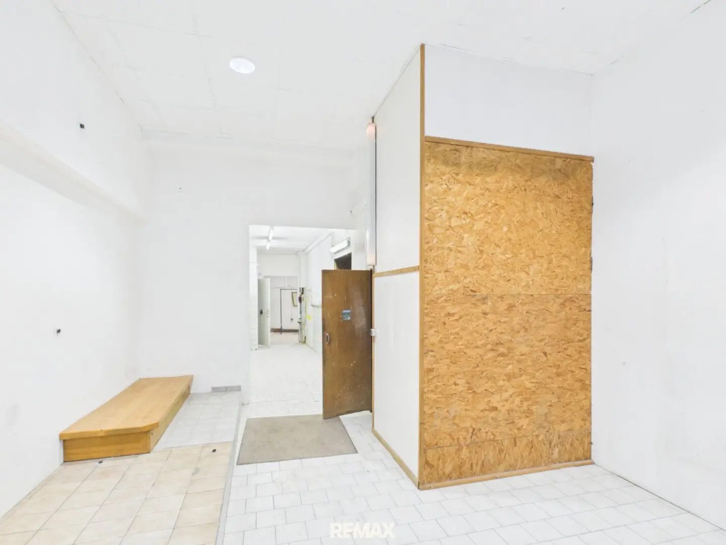 Top commercial space 104 m², ground floor, 1060 Vienna – ideal for your business!