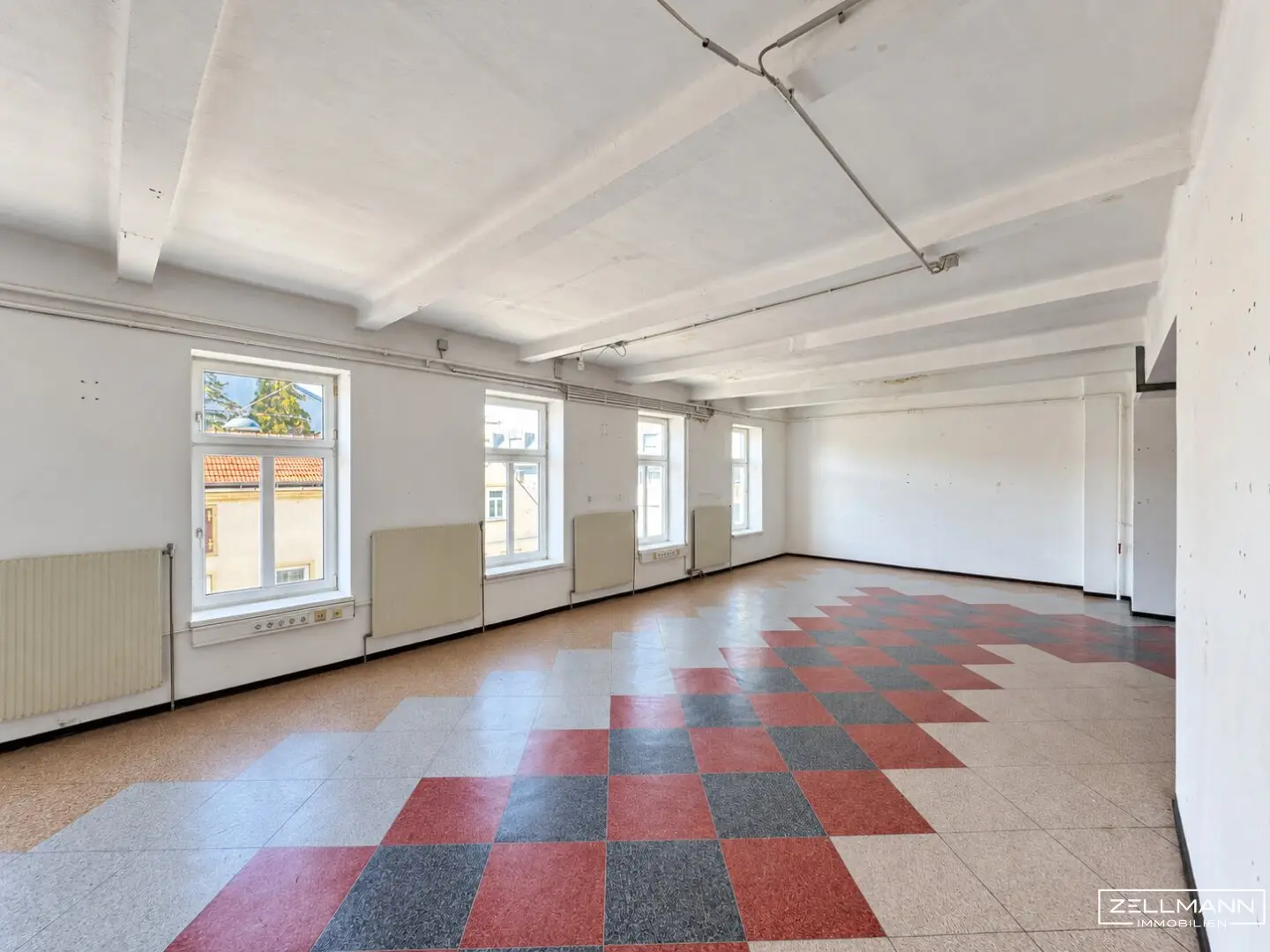Spacious storage and office space in Vienna 23 – Your opportunity for room for success | ZELLMANN IMMOBILIEN