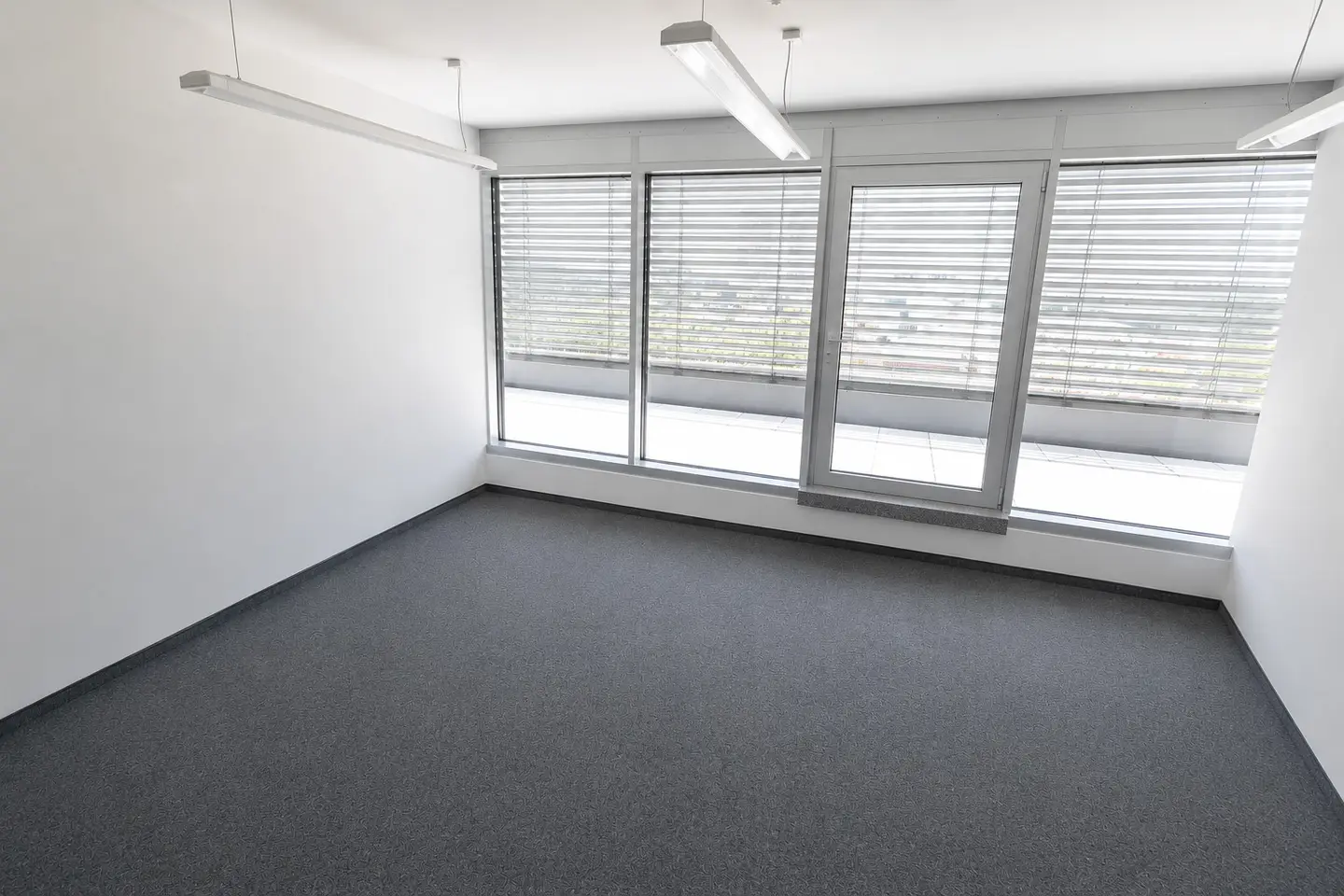Bright loft apartment with generous terrace