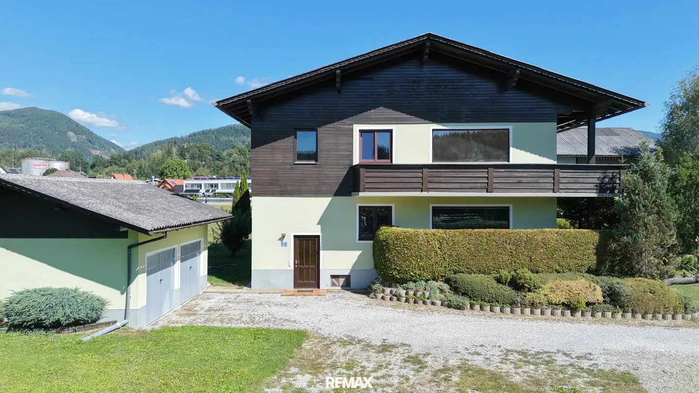 Ein Haus, viele Möglichkeiten - Mehrfamilienhaus mit Garage