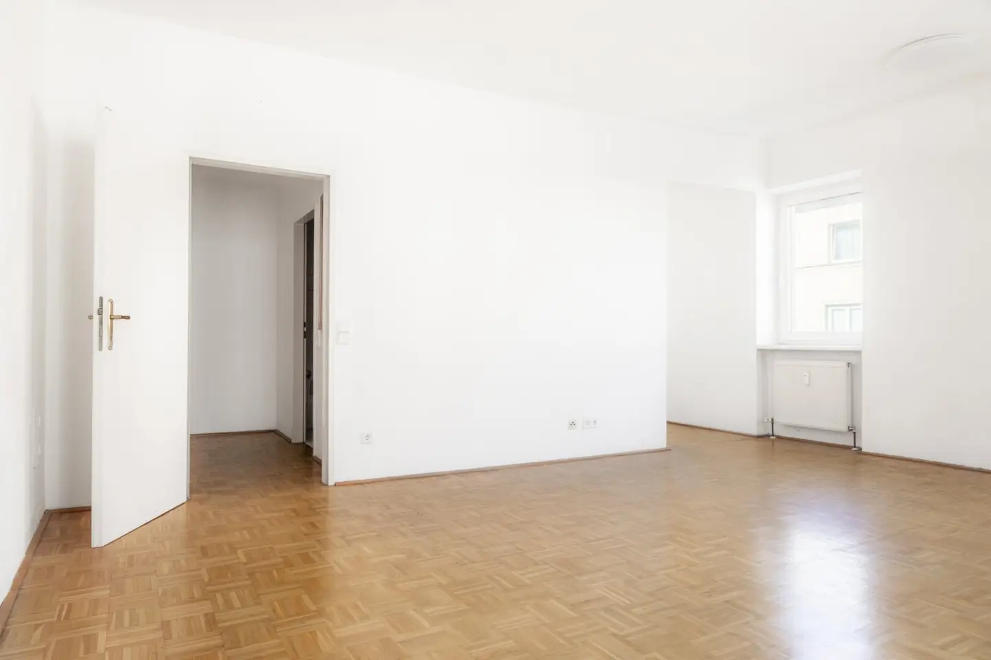 Helle, gemütliche Garconniere in zentraler Stadtlage