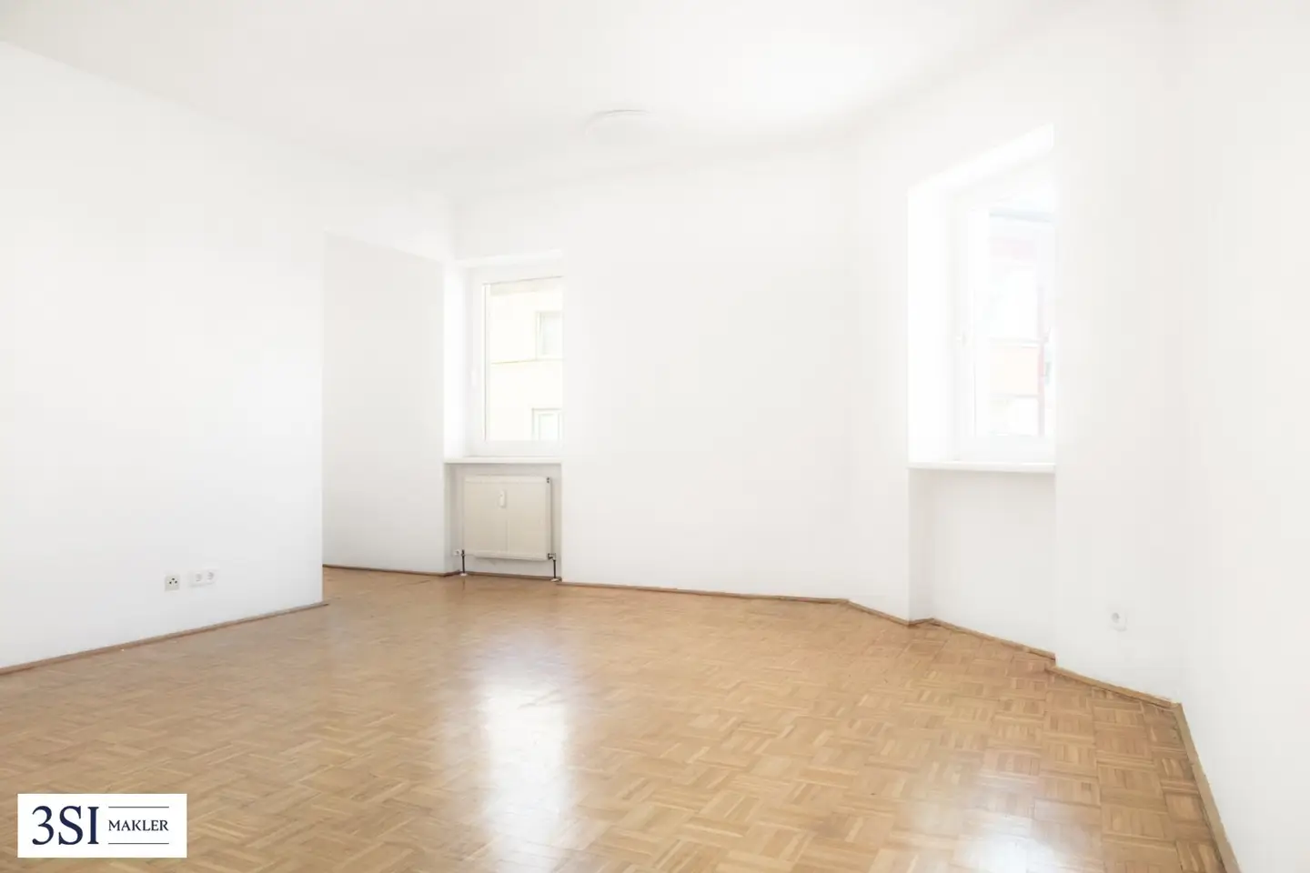 Bright, cozy studio in central city location